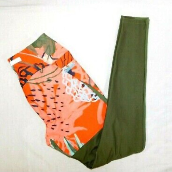 EUC Gymshark x Nikki Blackketter Leggings - Picture 5 of 8